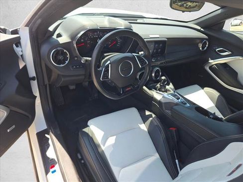 Used 2023 Chevrolet Camaro SS RWD image 10