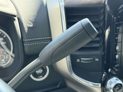 Used 2024 RAM 2500 Laramie image 27