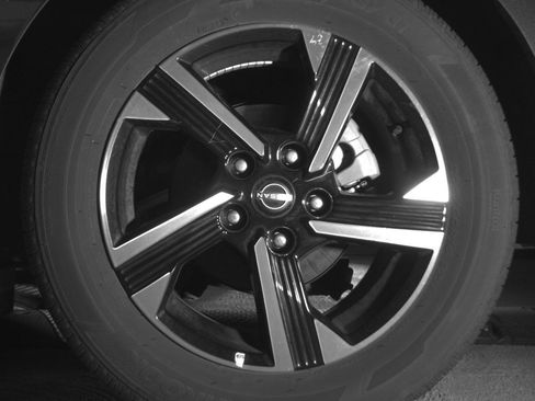 Used 2025 Nissan Sentra SV image 14