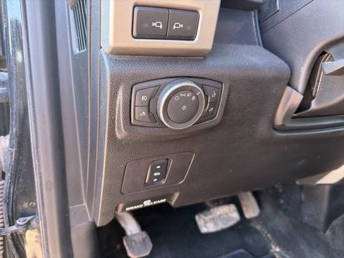 Used 2017 Ford F350 Lariat w/ Chrome Package image 16