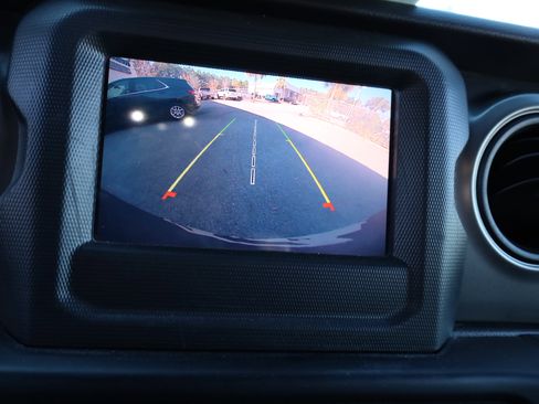 Used 2023 Jeep Wrangler Sport S image 19