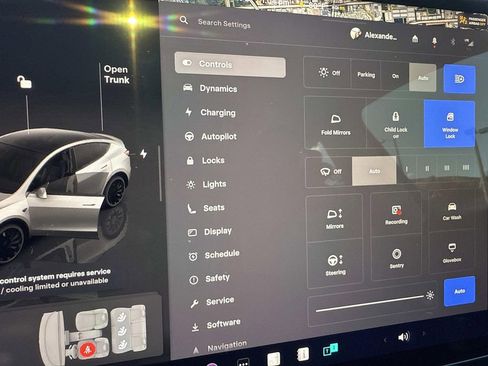 Used 2022 Tesla Model Y Performance image 31