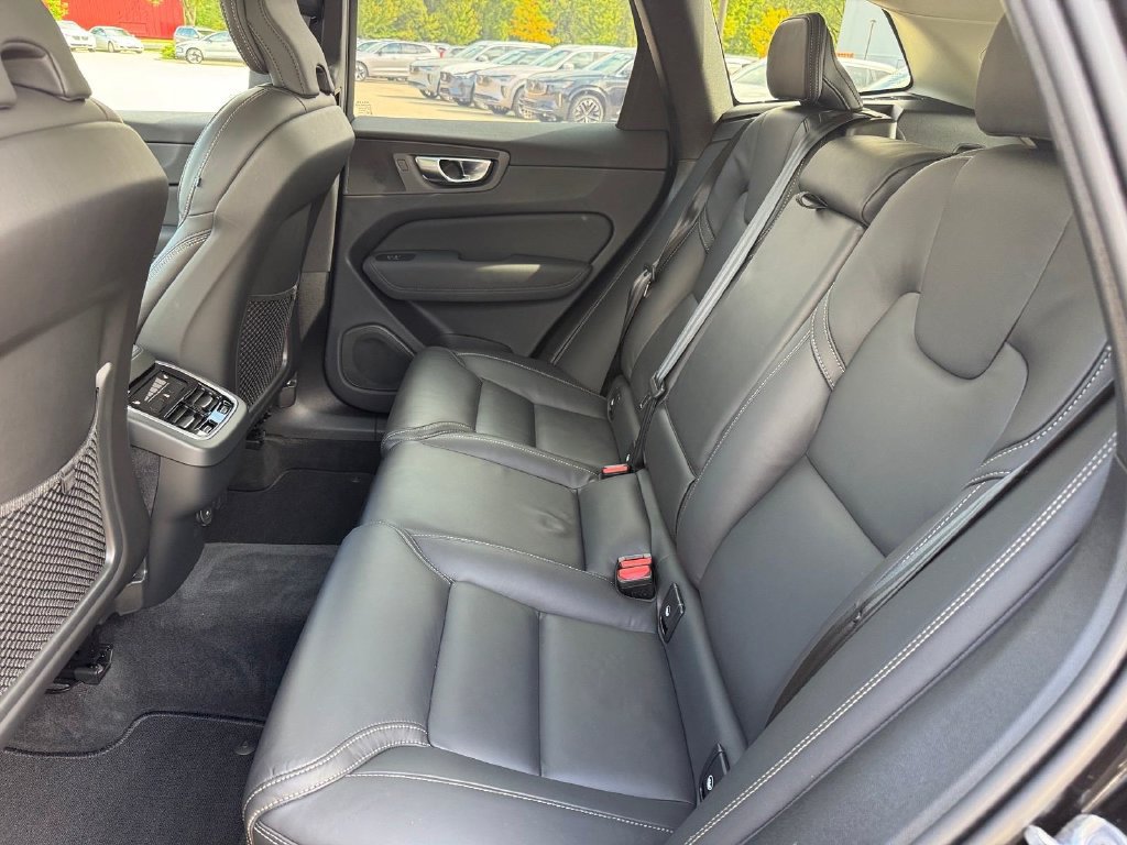 Certified 2026 Volvo XC60 B5 Ultra AWD/4WD image 9