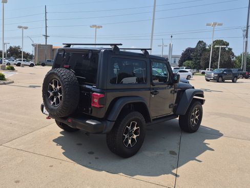 Used 2018 Jeep Wrangler Rubicon AWD/4WD image 4
