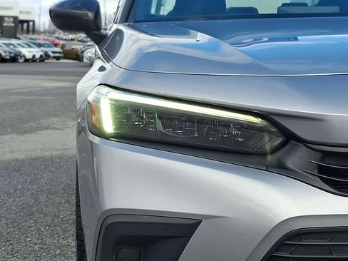 Used 2022 Honda Civic Sport image 9