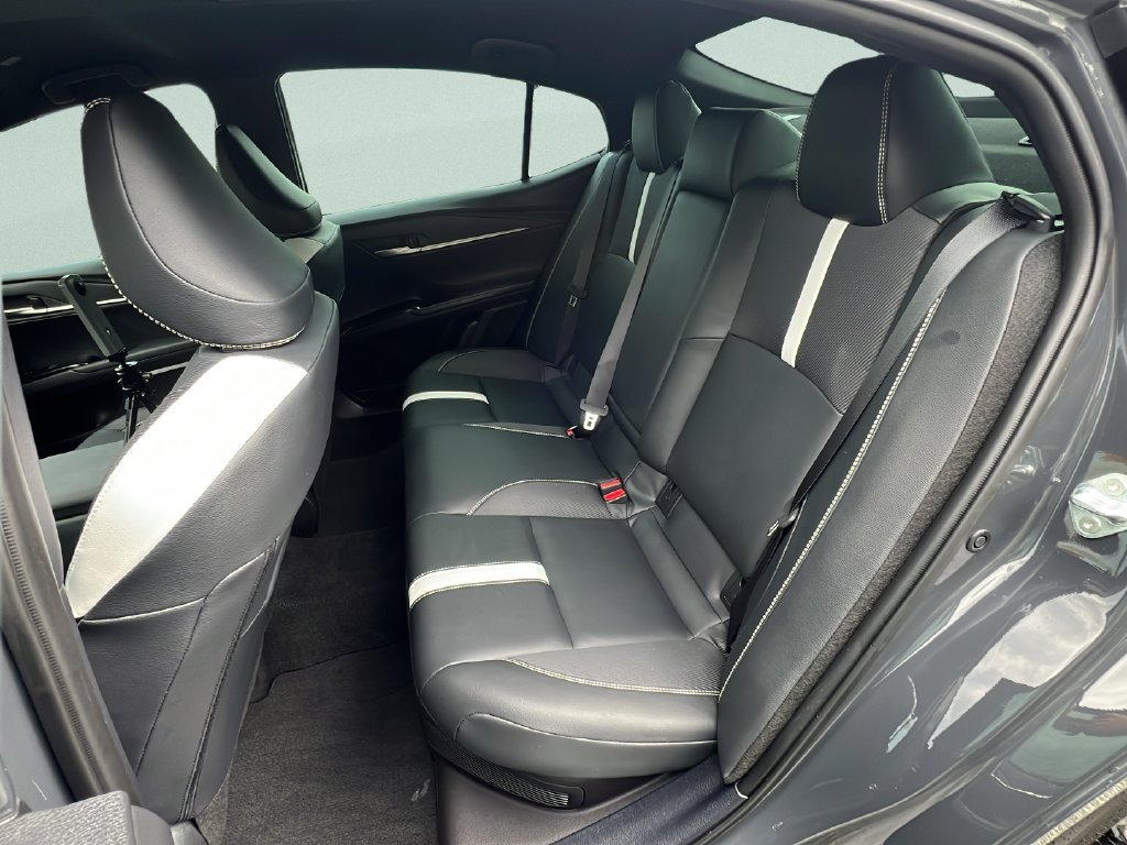 Used 2025 Toyota Camry SE FWD image 10