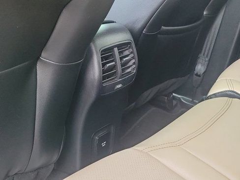 Certified 2020 Ford Escape Titanium FWD image 22