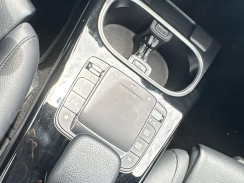 Used 2023 Mercedes-Benz CLA 250 image 21