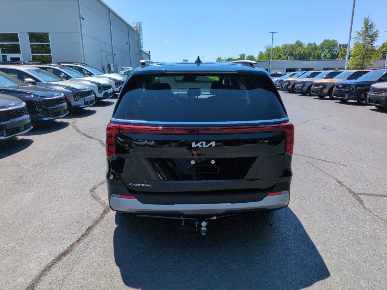 Certified 2025 Kia Carnival EX FWD image 6
