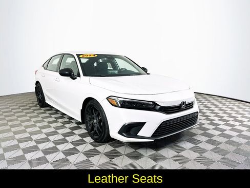 Used 2024 Honda Civic Sport image 3