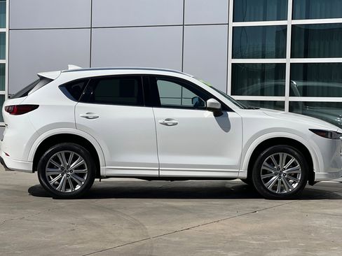 Used 2022 MAZDA CX-5 Signature image 3
