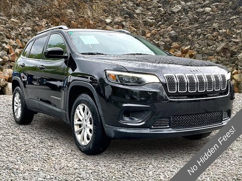 Used 2019 Jeep Cherokee Latitude w/ Cold Weather Group AWD/4WD image 10
