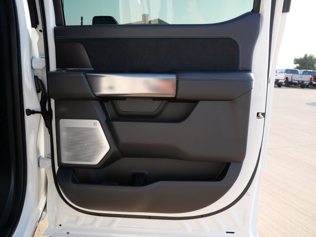 New 2026 Ford F450 Platinum w/ FX4 Off-Road Package AWD/4WD image 13