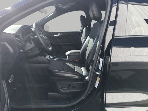 Used 2023 Ford Escape ST-Line Select w/ Tech Pack #2 image 8