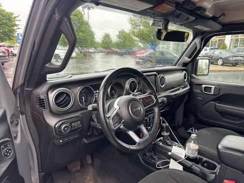 Used 2022 Jeep Wrangler Unlimited Rubicon 4xe w/ Cold Weather Group AWD/4WD image 8