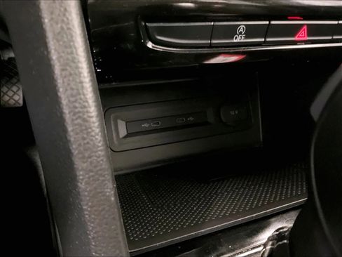 Used 2023 Volkswagen Atlas SE image 28