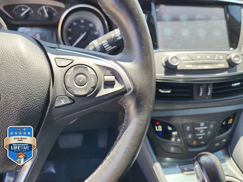 Used 2020 Buick Envision Essence FWD image 24