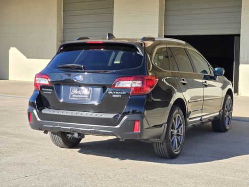 Used 2018 Subaru Outback 3.6R Touring image 9