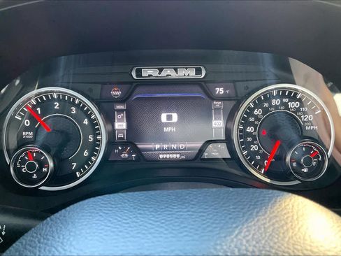 Used 2022 RAM 1500 Laramie w/ Sport Appearance Package AWD/4WD image 25
