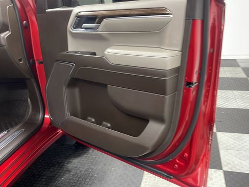 Used 2023 Chevrolet Silverado 1500 LT AWD/4WD image 17