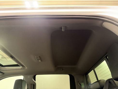 Used 2021 GMC Sierra 1500 SLT image 10