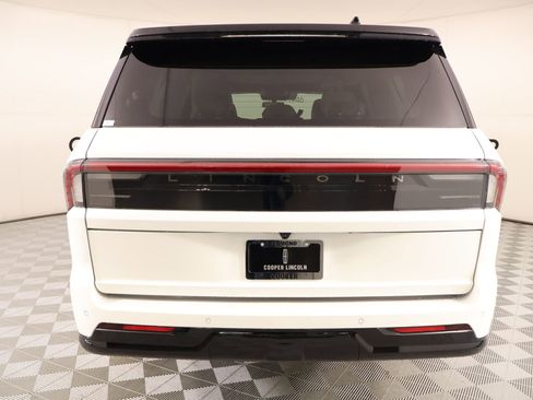 New 2026 Lincoln Navigator L Black Label w/ Black Label Special Edition AWD/4WD image 24