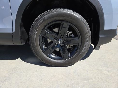 Certified 2022 Honda Ridgeline Black Edition image 12