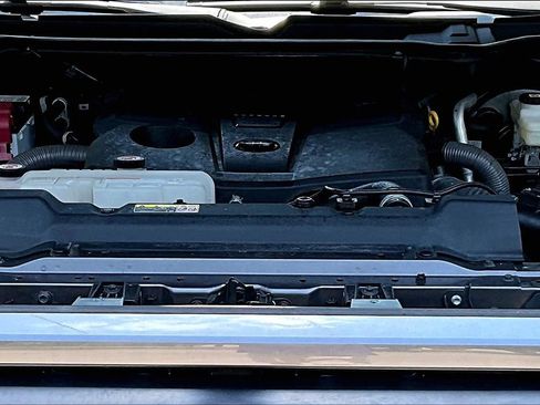Used 2022 Toyota Tundra SR5 w/ SR5 Convenience Package AWD/4WD image 30