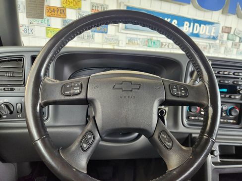 Used 2006 Chevrolet Silverado 1500 LT w/ Onstar Plus Package image 17