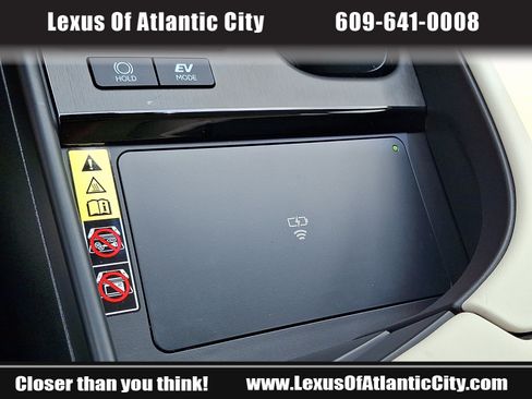 Used 2025 Lexus ES 300h w/ Premium Package FWD image 26