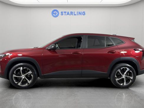 Certified 2024 Chevrolet Trax RS w/ Driver Confidence Package image 5