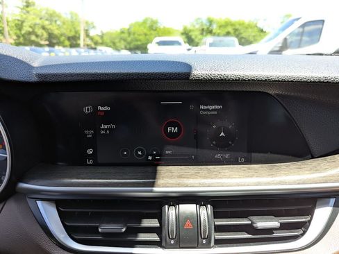 Used 2020 Alfa Romeo Stelvio Ti w/ Active Blind Spot Package AWD/4WD image 20