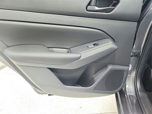 Used 2025 Nissan Altima 2.5 S image 28