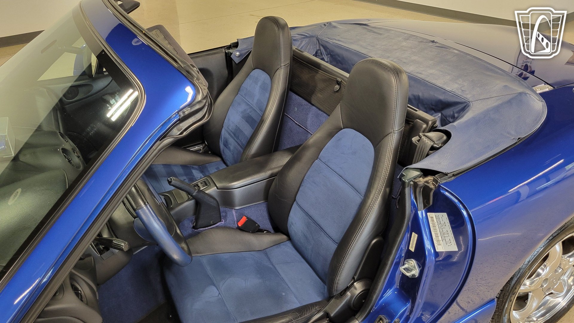 Used 1999 MAZDA MX-5 Miata RWD image 17