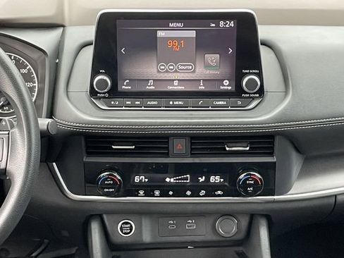 Used 2023 Nissan Rogue SV FWD image 16