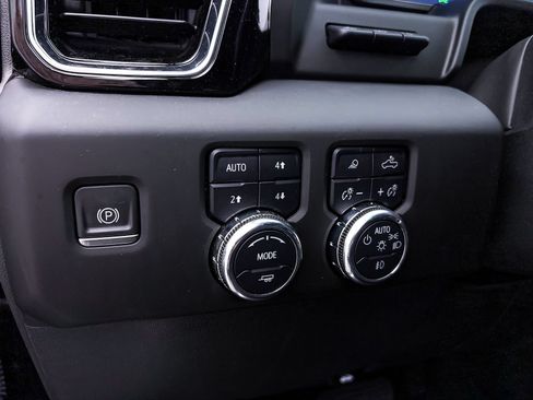 Used 2023 GMC Sierra 1500 Denali w/ Denali Reserve Package AWD/4WD image 8
