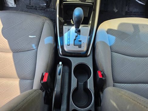 Used 2013 Hyundai Elantra GLS FWD image 40