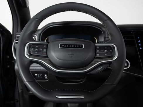 Used 2022 Jeep Wagoneer Series III image 34