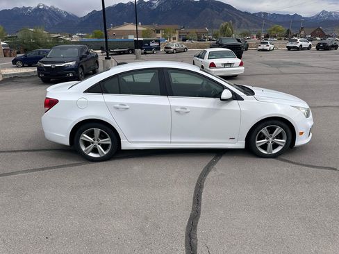 Used 2015 Chevrolet Cruze LT w/ RS Package image 2