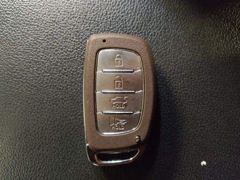 Used 2019 Hyundai Elantra Value Edition w/ Cargo Package image 32