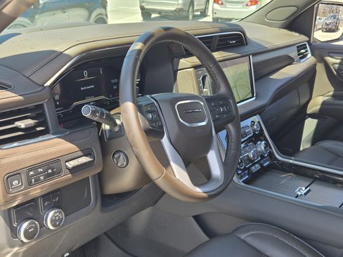 Used 2024 GMC Yukon Denali RWD image 14