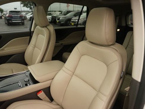 Used 2024 Lincoln Aviator 2WD w/ Premium Package image 9