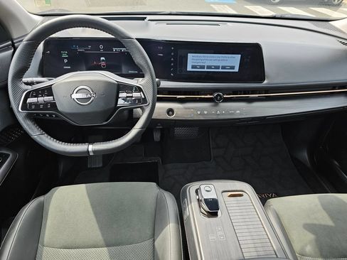 Used 2023 Nissan Ariya FWD image 19