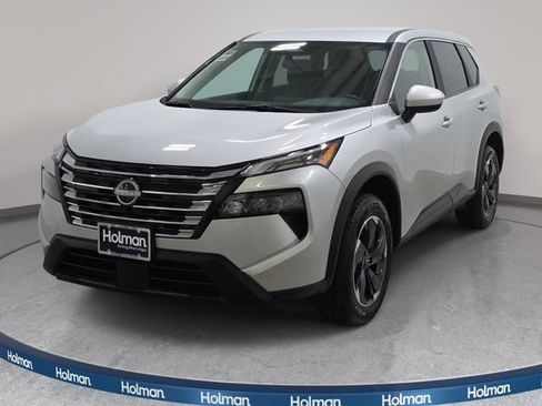 Used 2025 Nissan Rogue SV AWD/4WD image 1