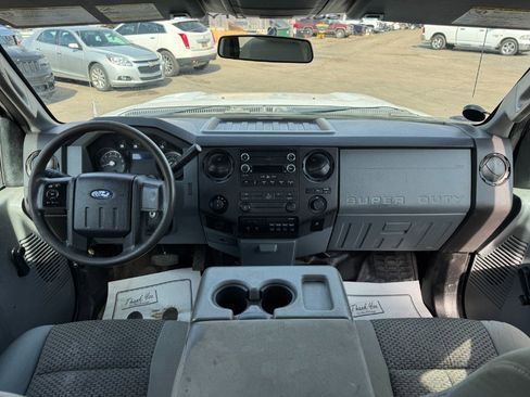 Used 2015 Ford F250 XL w/ Camper Package image 20