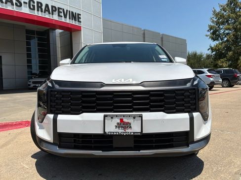 Used 2026 Kia Sportage LX FWD image 3