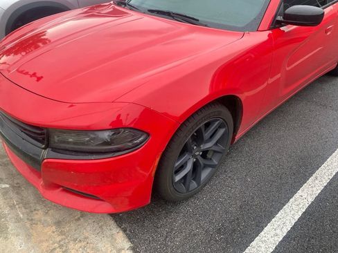 Used 2020 Dodge Charger SXT w/ Blacktop Package RWD image 2