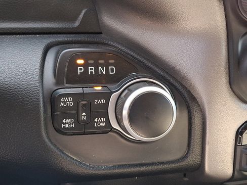 Used 2020 RAM 1500 Big Horn AWD/4WD image 14
