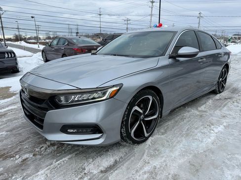 Used 2019 Honda Accord Sport image 5