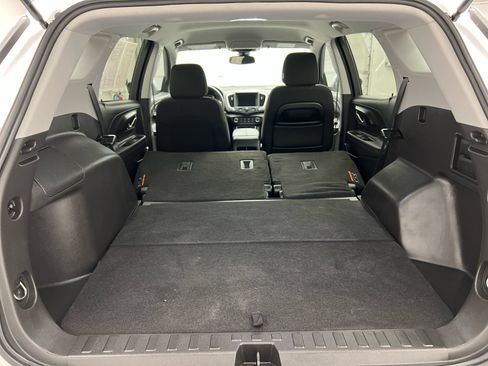Used 2022 GMC Terrain SLE FWD image 20